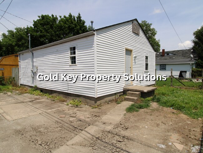 Building Photo - 2707 CHASE ST.