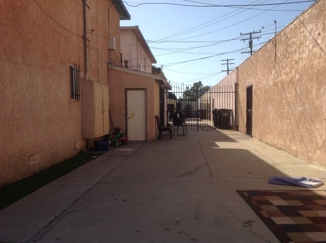 Foto del edificio - 3201 Bartdon Ave