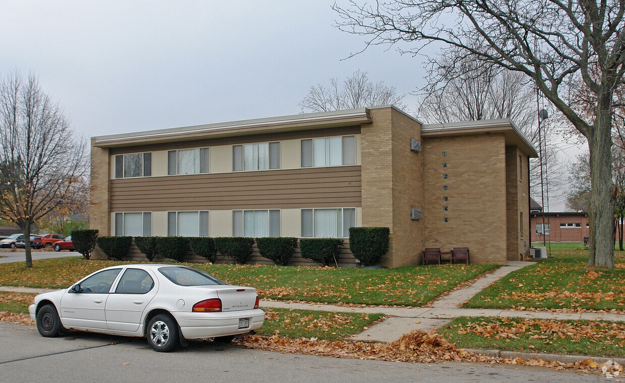 Edgewood Apartments Apartments in Burlington, WI