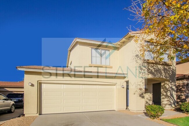 Building Photo - REDUCED!