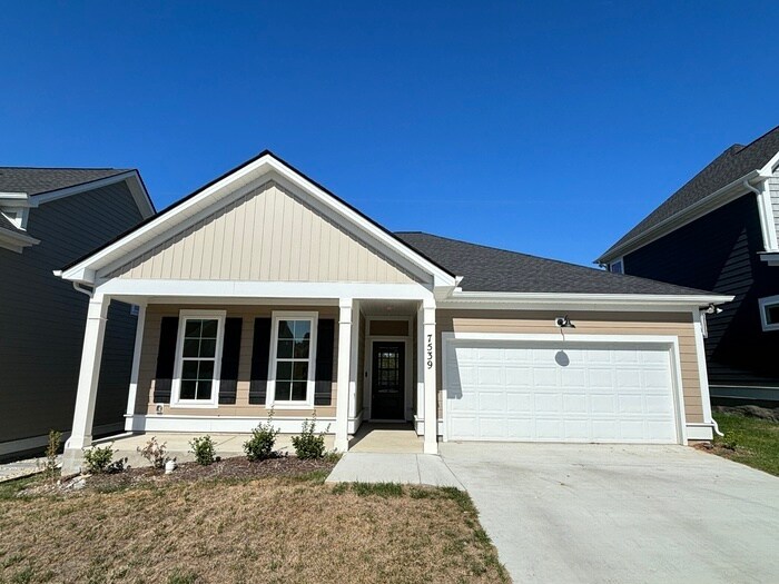 Primary Photo - Evergreen Hills like-new home!