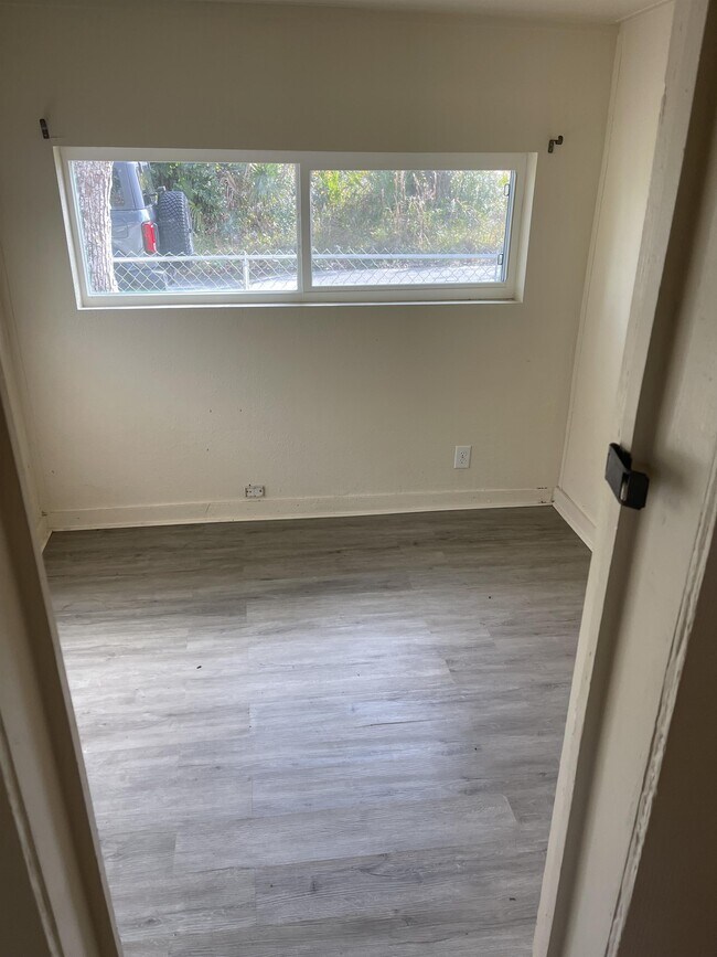 Foto del edificio - 625 E 8th Ct
