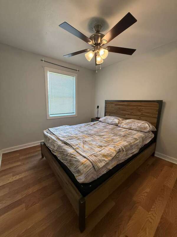 Foto del edificio - 314 Celery Ave S