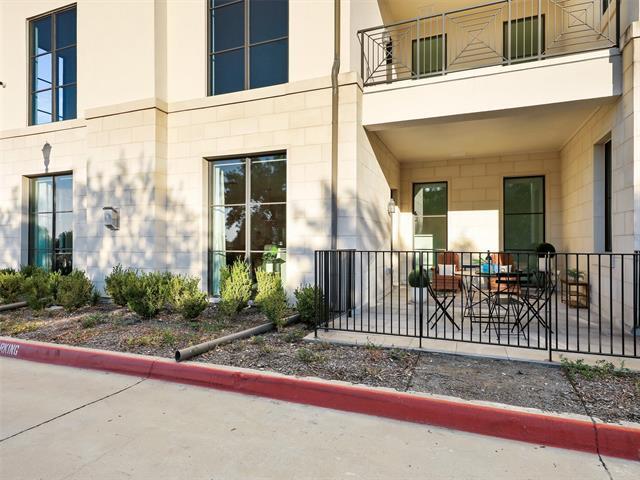 Building Photo - 5270 Town and Country Blvd