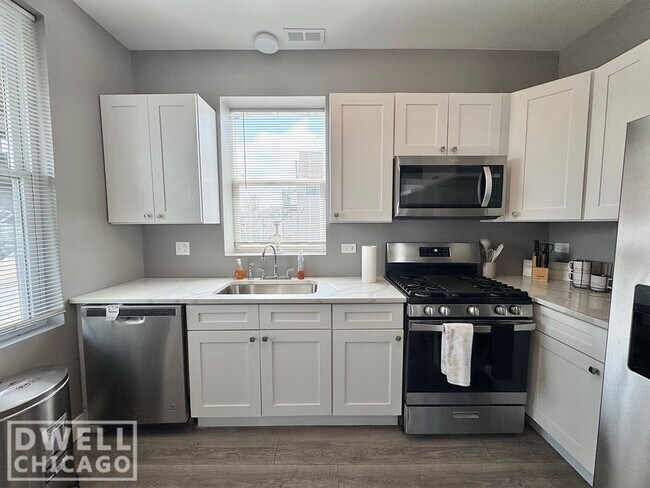 Foto del edificio - 1747 N Spaulding Ave