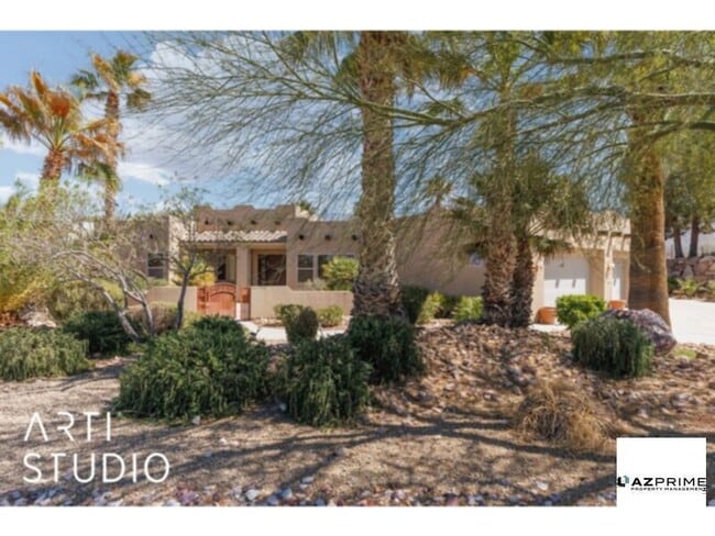 Building Photo - Scenic