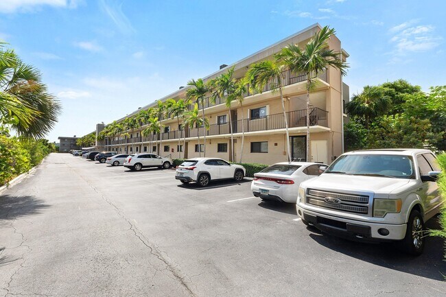 Foto del edificio - 3605 S Ocean Blvd