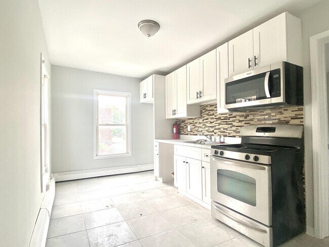 Building Photo - 4603 Cottage Pl
