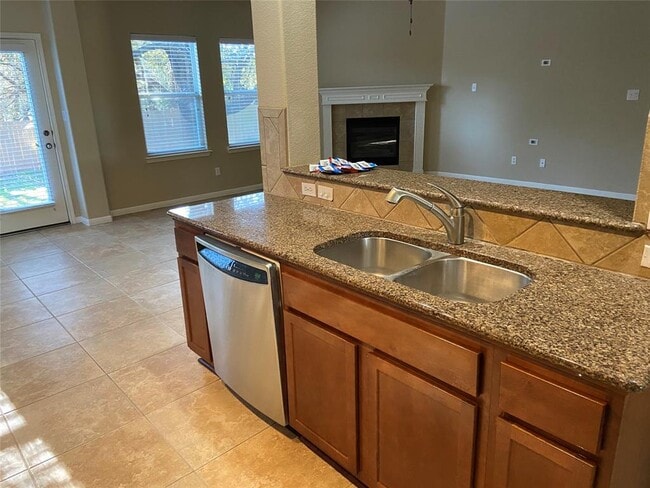 Foto del edificio - 1501 Rimstone Dr