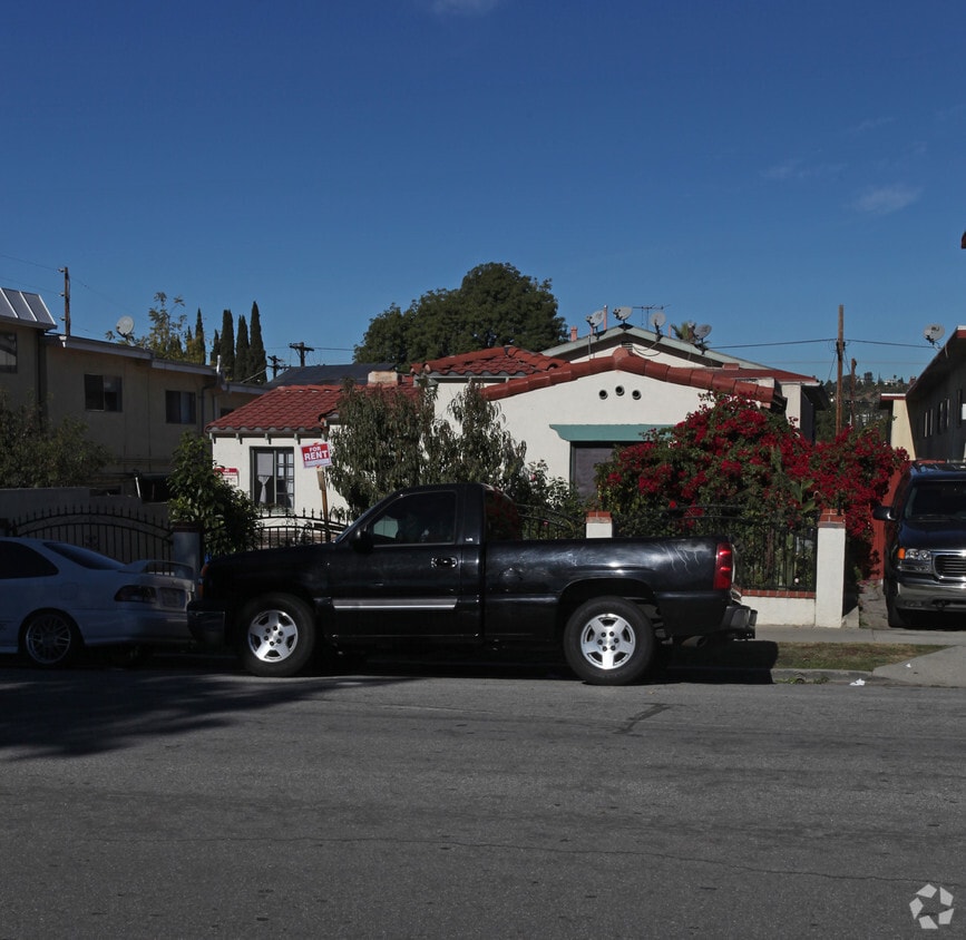 Building Photo - 6111 Mesa Ave