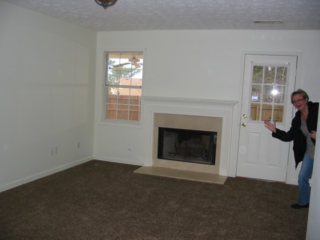 Building Photo - 1205 Sunday Ln