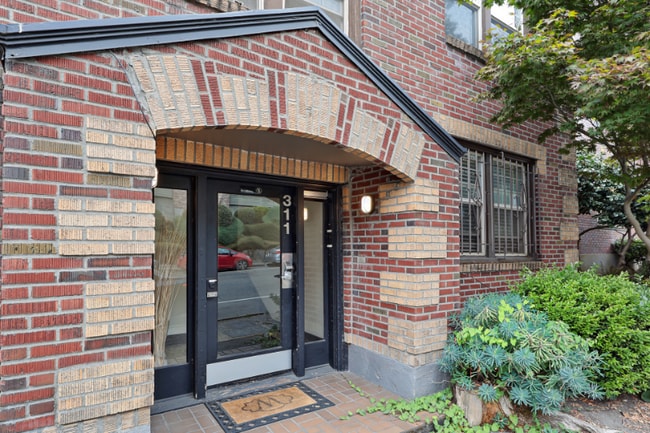 Building Photo - 311 12th Ave E