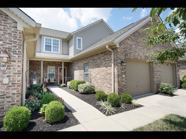 Building Photo - 4678 Court Yard Dr