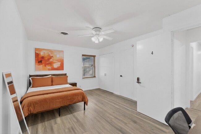 Foto del edificio - 404 Nottingham Dr