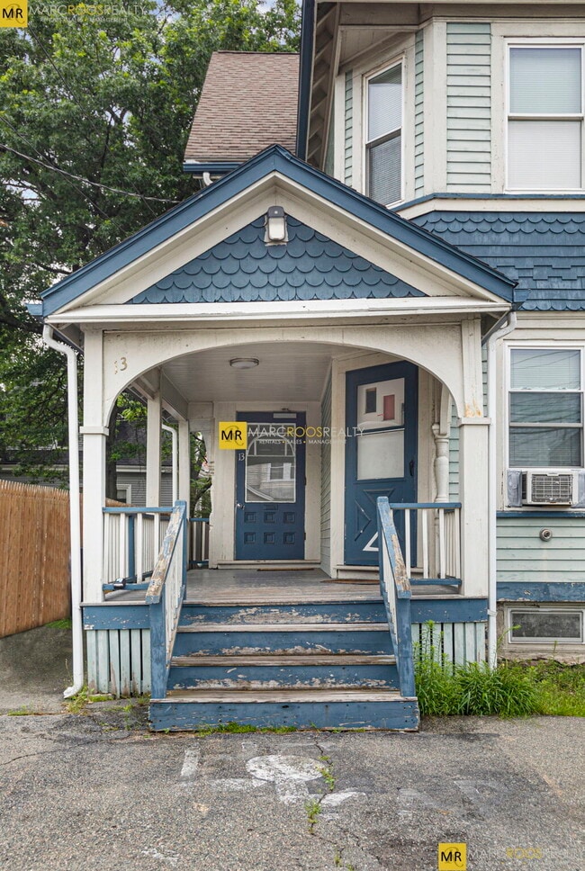 Building Photo - 13 Mansfield St