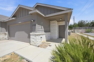 Building Photo - 1733 Davidson Rnch Dr