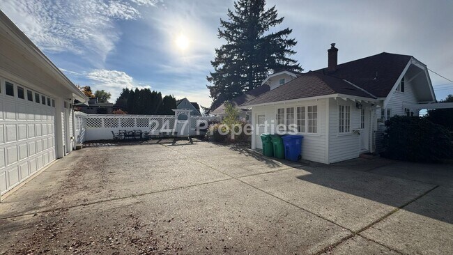 Foto del edificio - Unique Large 3BD I 2BA Home - Near Gabriel Park!