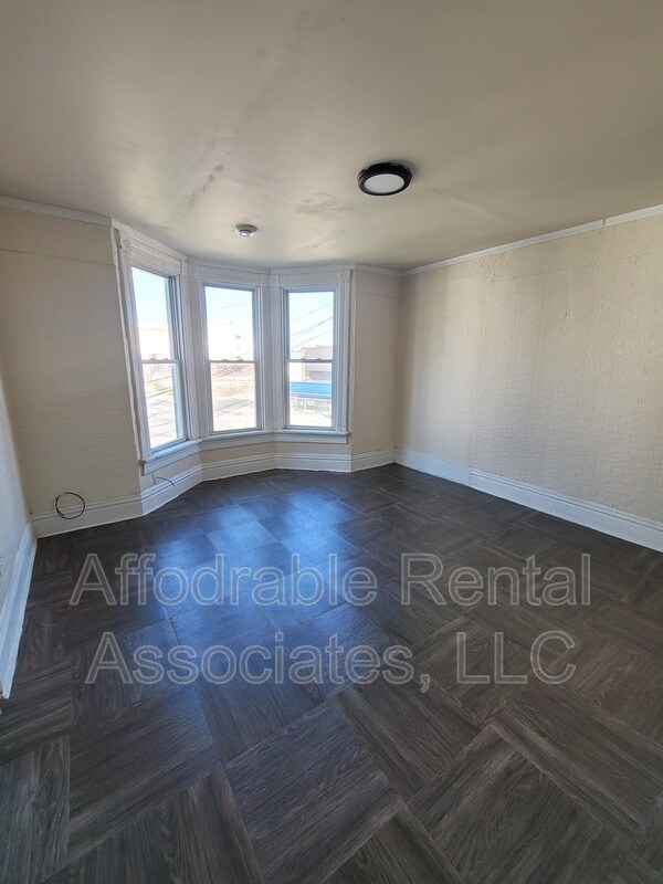 1951 S 1st St Unit Upper, Milwaukee, WI 53204 Condo for Rent in