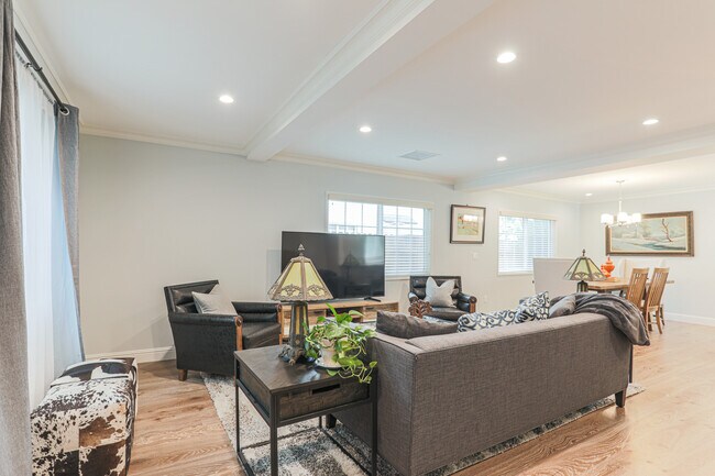 Foto del edificio - 4155 Edenhurst Ave