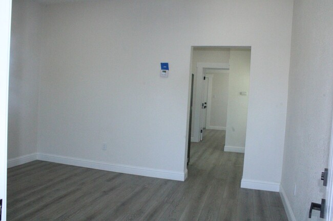 Building Photo - New New New! 1 Bedroom, 1 Bathroom House i...