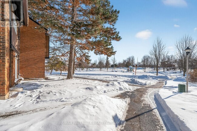 Photo du bâtiment - 1900 Marquis Ave