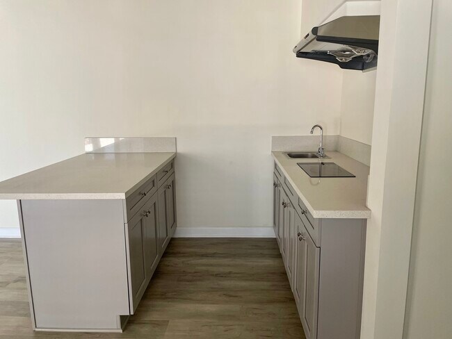 Foto del edificio - 6914 N Vista St