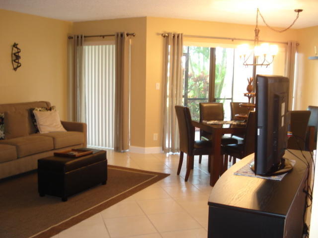 Building Photo - 5800 Camino Del Sol
