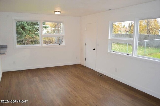 Foto del edificio - 3 Bed/1 Bath UMED Condo!