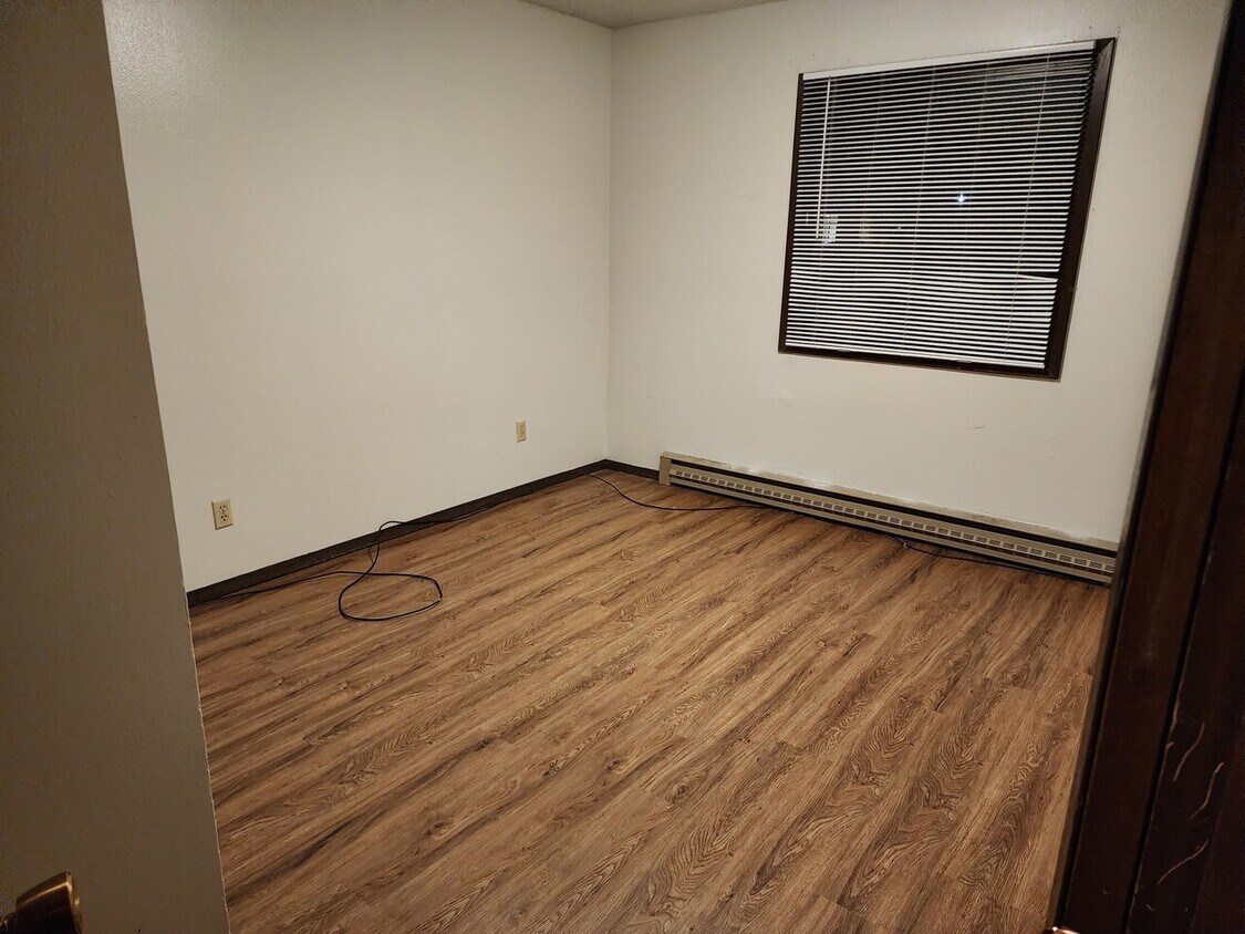 300 Barnes St Unit 5, Ida Grove, IA 51445 Condo for Rent in Ida Grove