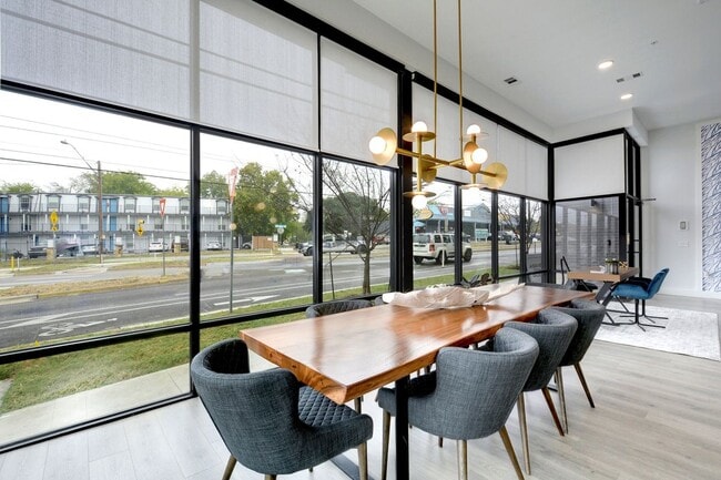 Foto del edificio - 2213 Poquito St