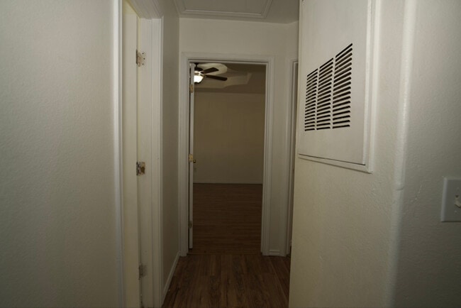 Building Photo - 746 Sonesta Dr