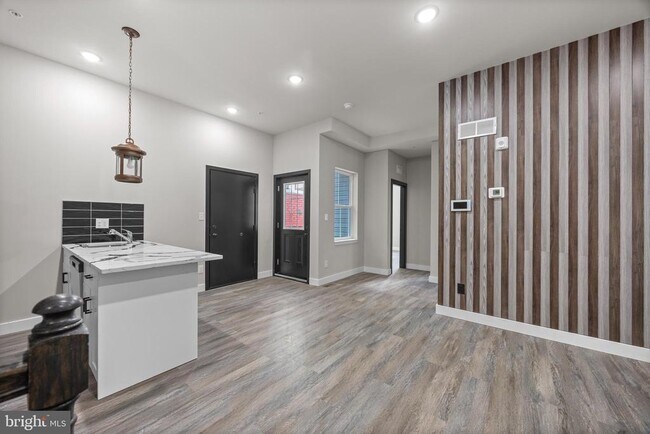 Foto del edificio - 405 N Simpson St