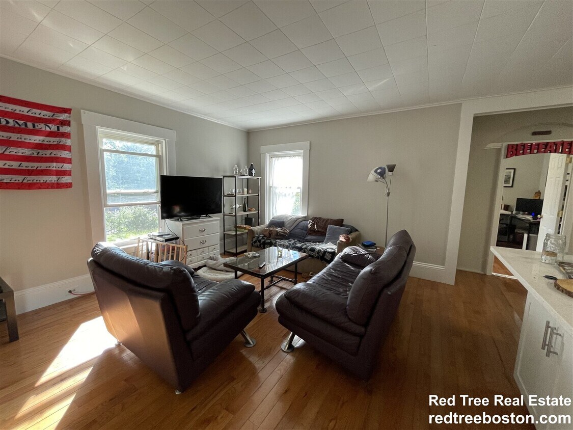 Primary Photo - 2 Lexington Street, Woburn, MA 01801 - 2 B...