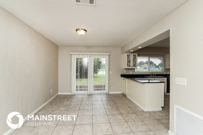 Building Photo - 1206 Cricket Dr NE