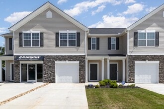 Building Photo - 5210 Henley Ridge Drive