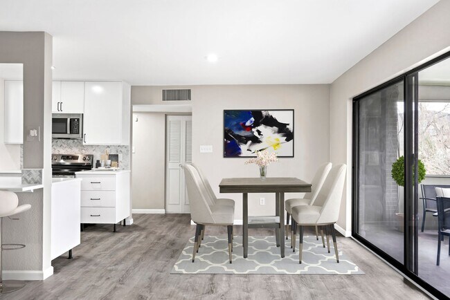 Foto del edificio - 2227 Canyon Blvd