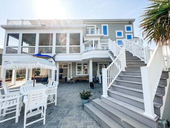 Foto del edificio - Just Like Heaven - Waterfront Luxury w/ Ba...