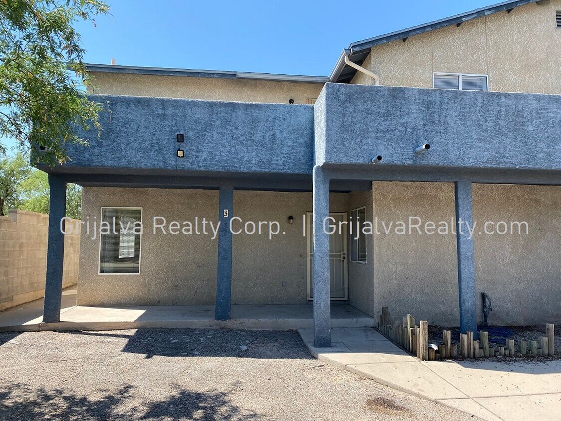 Primary Photo - 1010 E Elm St