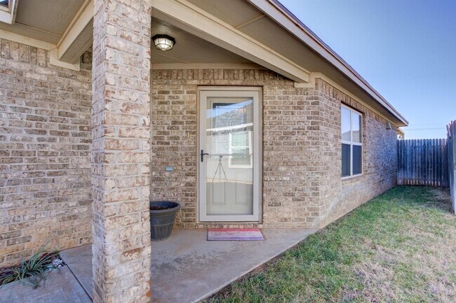 Building Photo - 3/2 in South Lubbock