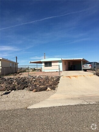 Building Photo - 1895 Colina Dr
