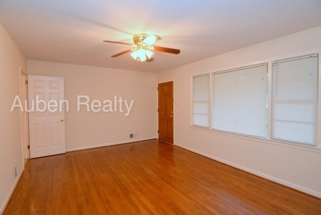 Foto del edificio - Large North Augusta Home w/ Finished Basement