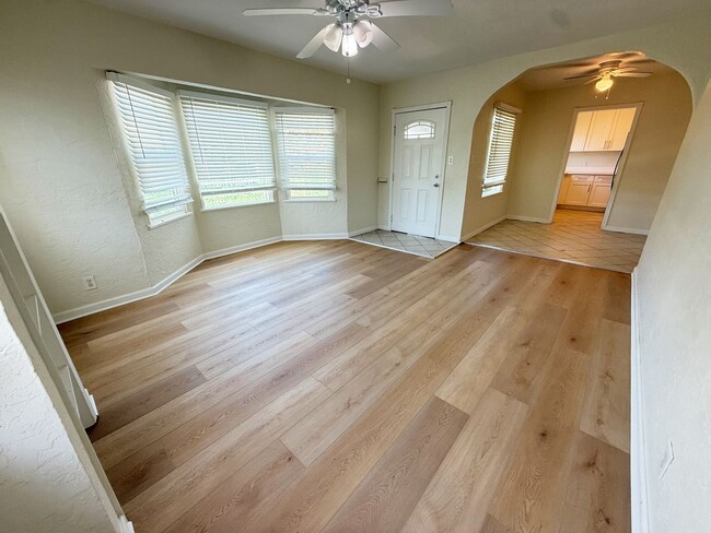 Foto del edificio - Updated 3 Bed/2 Bath Home For Rent!