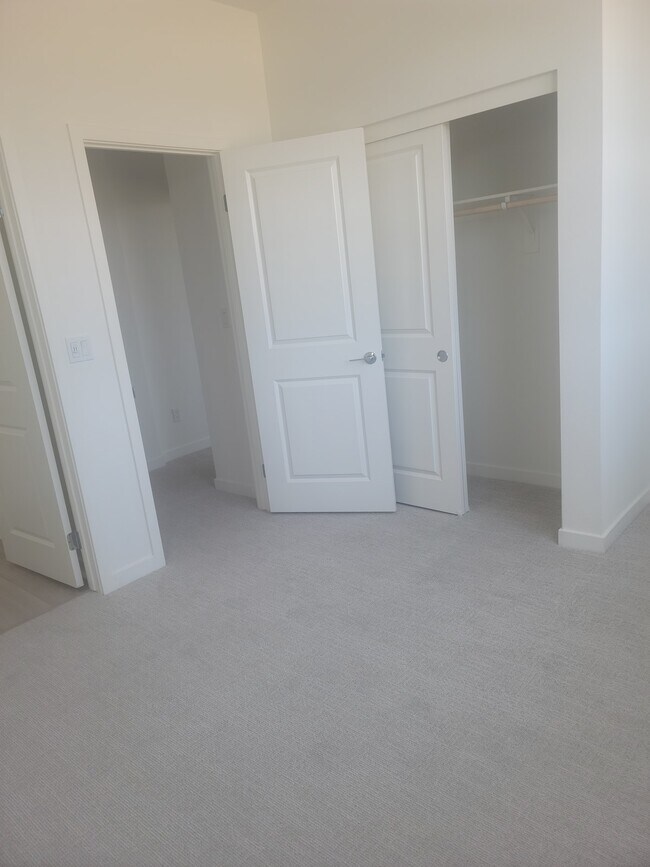 4061 E Luna Paseo Unit C, Ontario, CA 91764 Condo for Rent in Ontario