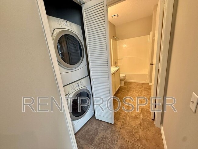 Foto del edificio - 3038 Cottage Grove Ct