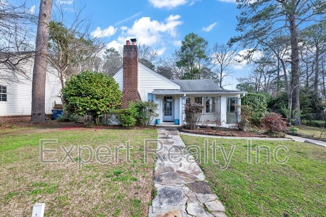 Building Photo - 1542 Somerset Dr