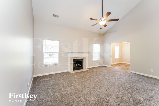 Building Photo - 2415 Damascus Dr