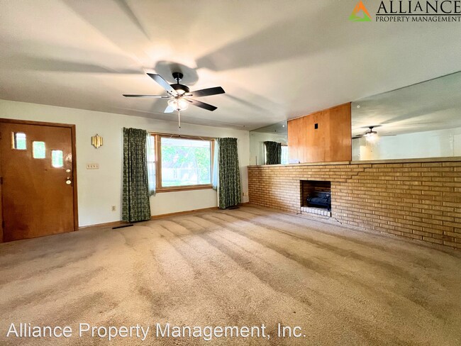Building Photo - 3 br, 1 bath House - 1125 Meadowbrook Rd.