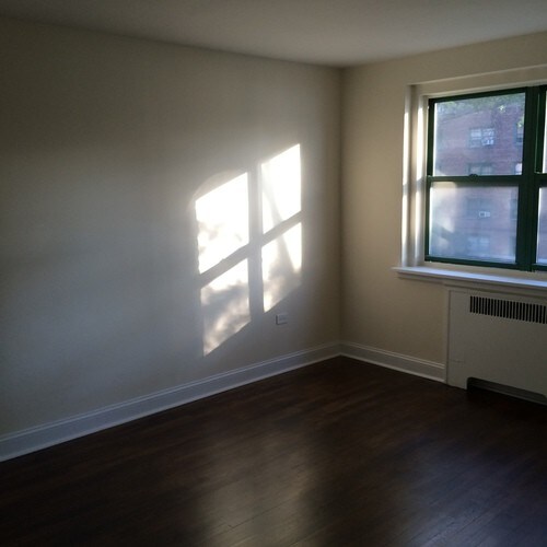 Primary Photo - 21 Ravine Ave