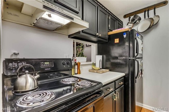 Foto del edificio - 1747 Jack Warner Pkwy