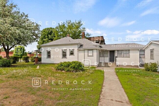 Building Photo - 227 E Indiana Ave